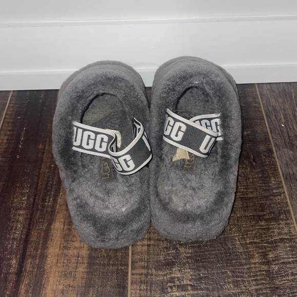 Ugh Slides - Picture 2 of 4